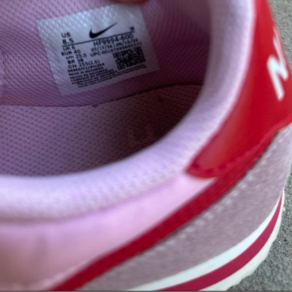 Nike Cortez Women's Pink and Red Valentine Sneakers 8.5 - Picture 6 of 11